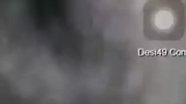 Amateur XXX video of Indian who slowly stimulates her hairy clitoris