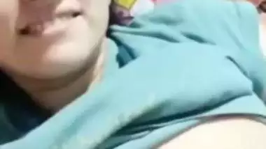 Cute girl huge boobs playing viral selfie video