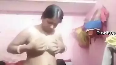 Horny Desi Bhabhi Shows Her Boobs And Masturbating Part 1