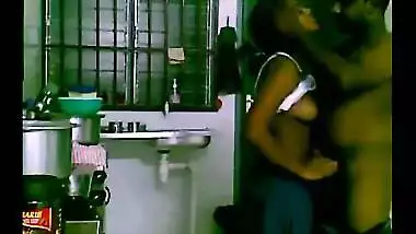 Desi sex video of Bengaluru mature wife fucking hardcore