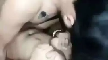 Guy pounds on hot desi GF’s tight cunt in dehati sex video