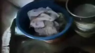 Today Exclusive- Sexy Desi Girl Bathing