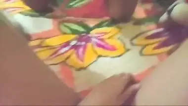 Busty Tamil Girl Makes Amateur Sex MMS With Boyfriend