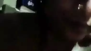 Kolhapur lady records her Indian nude MMS for her lover