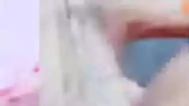 Live cam cute girl playing with boobs and hairy pussy