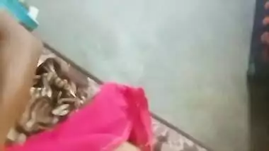 Bhabi Record Her Selfie Video FOr Lover