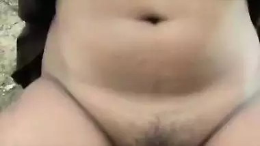 Tamil girl outdoor fucking on the rocks with boyfriend