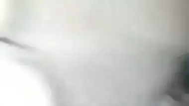 Desi XXX chick showing her boobs and shaved pussy on selfie cam