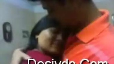 Tamil cpl kissing and boobs sucking