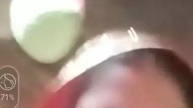 Village bhabhi removes bra and shows big boobs viral MMS