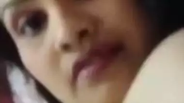 Desi bhabi show boob