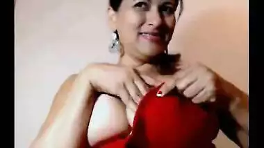 Indian big boobs aunty exposed on request