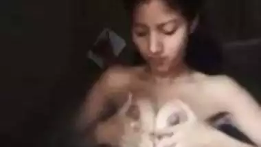 18-year-old unsatisfied wife strips and shoots her desi MMS