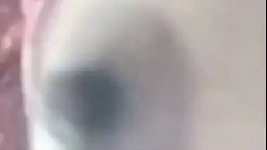 Bhabhi sex affair video call showing boobs to secret lover