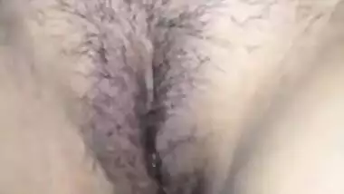 Sleeping village bhabhi pussy captured by hubby