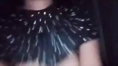 Horny girl on pillow rubbing pussy viral MMS