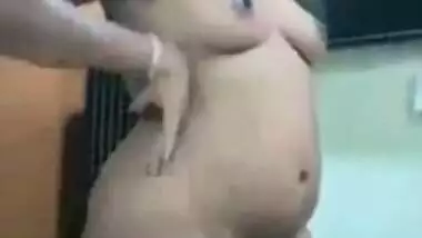 Big booty Swati Naidu in nature's garb show MMS movie scene