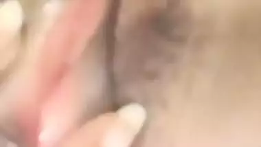 Cute Indian XXX teen showing her sweet boobs and pussy on cam