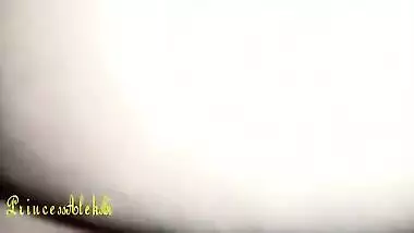 SRI LANKAN SCHOOL FUCK පොඩි කෙල්ල කොල්ලත් එක්ක දාන සැප