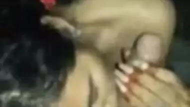 Hindu wife gives blowjob to Muslim man