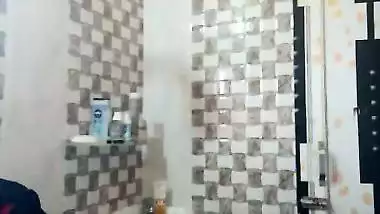 Head bath nude shower with camera recording of GF