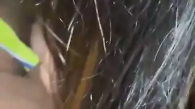 Delhi guy gets an Indian blowjob from a sexy call girl