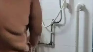 BBW Indian MILF taking nude bath video shared online
