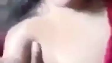 A quick desi blowjob of Bihari Bhabhi to her lover