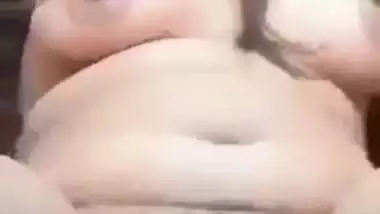 Nude Indian teen exposes her pussy and ass